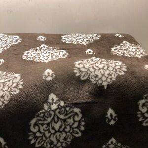 Docofil Portugal King Soft Blanket Brown Damask Medallion Cotton Blend NWT
